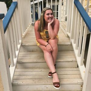 Meet your Posher, Lindsey